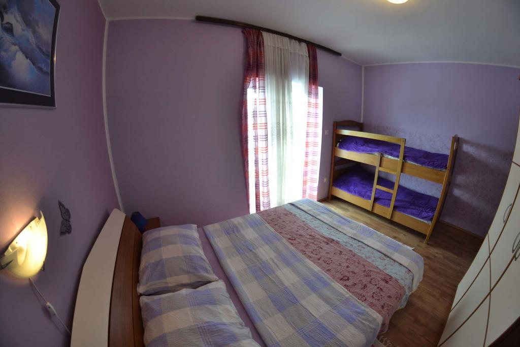 Apartmani Jenny I Tania Lopar Eksteriør bilde